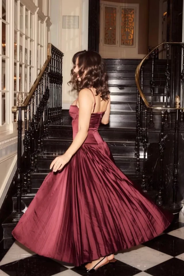 Vintage A Line Straps Burgundy Satin Long Prom Dress Evening Dress Y7994