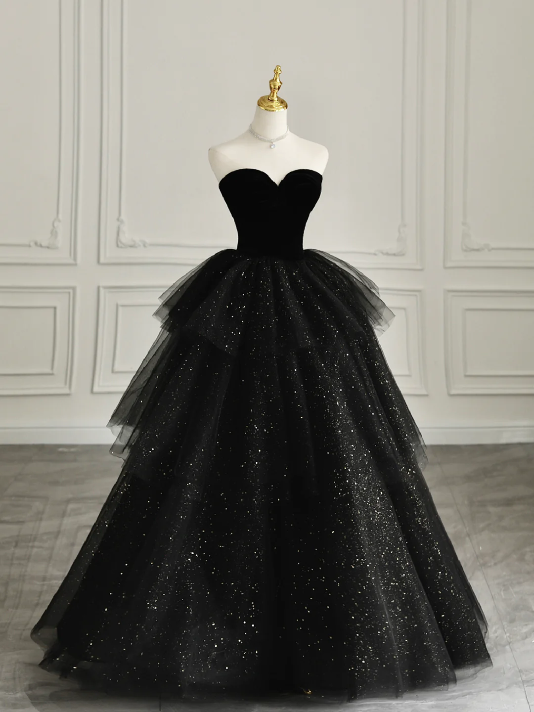 Black Strapless Tulle Formal Dress with Velvet, A-Line Sweetheart Neck Long Prom Dress  Y4434