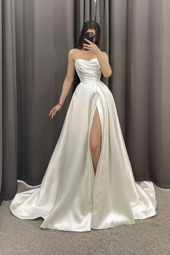 Charming White A-line Satin Wedding Dress Y5900