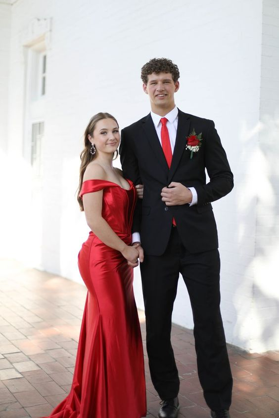 Red Off The Shoulder Prom Dress With Split,Red Evening Gown Y6568