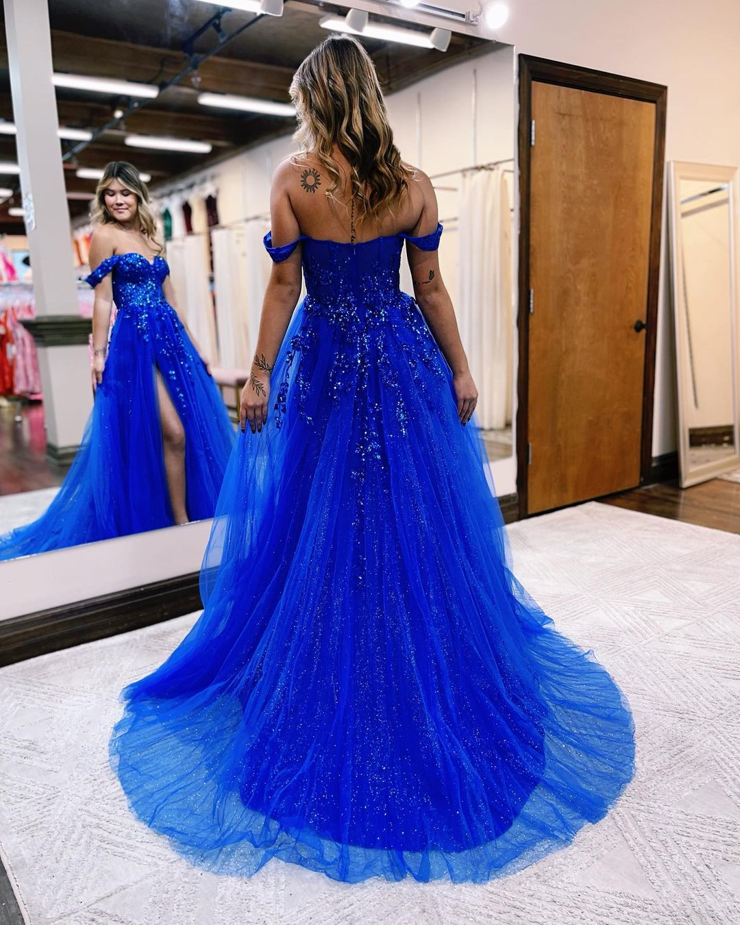 Cute A Line Off the Shoulder Royal Blue Tulle Prom Dresses Y1473