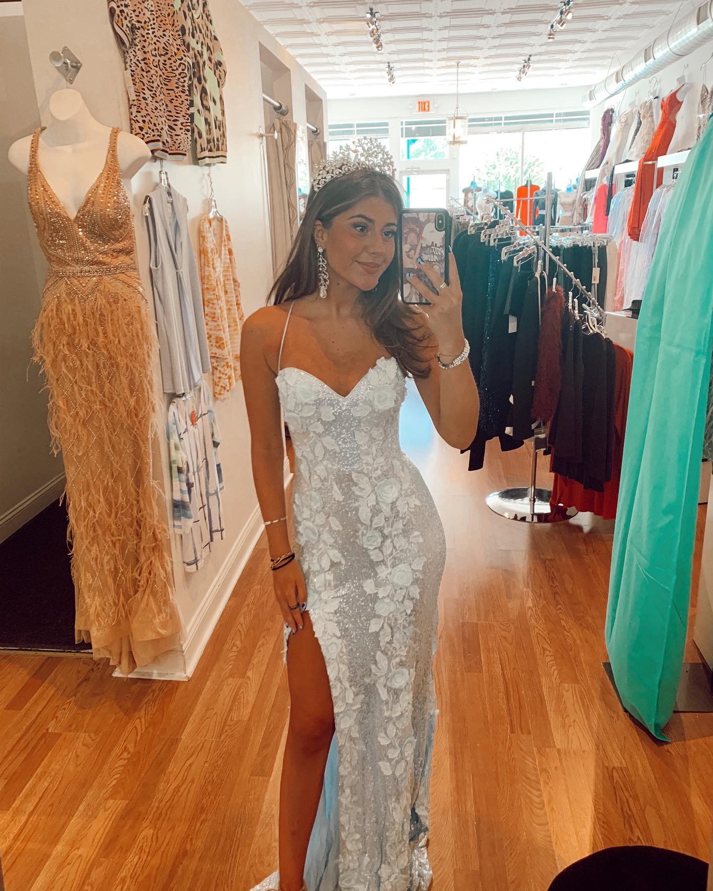 Sparkle White Sequin Mermaid Appliques Long Prom Dress Y1532